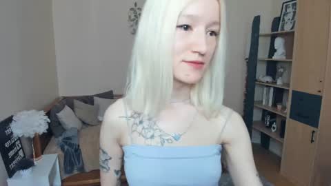 Snapshot of leeannabranaugh chatting on 06/19/26, 08:07 Jenny online show from 06/19/26, 08:07