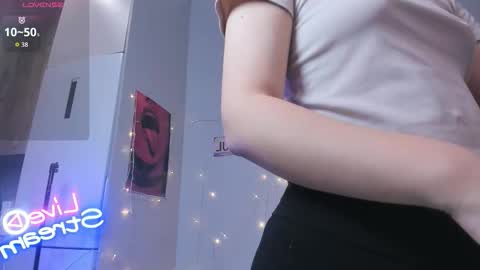 Lee Haeun online show from 02/14/26, 08:16