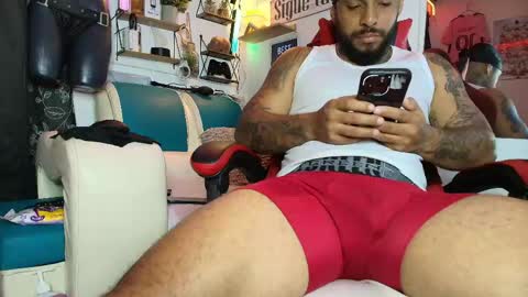 leenar_key online show from 04/23/26, 03:25