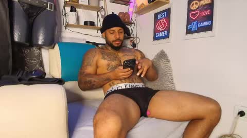 Snapshot of leenar_key chatting on 05/16/26, 11:42 leenar_key online show from 05/16/26, 11:42