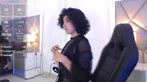 Snapshot of leethompson_ chatting on 01/09/25, 06:04 Leet online show from 01/09/25, 06:04