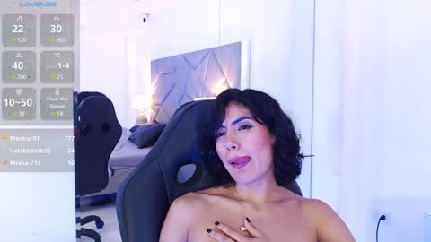 Snapshot of leethompson_ chatting on 01/29/25, 06:07 Leet online show from 01/29/25, 06:07