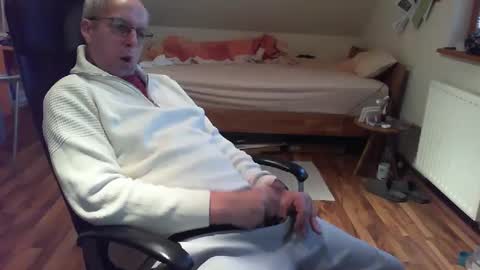 Dave online show from 02/16/25, 04:21