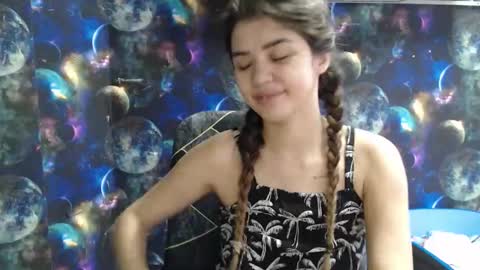 Liya online show from 11/13/25, 07:07