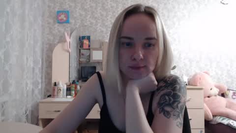 leggywily25 online show from 03/12/25, 06:33