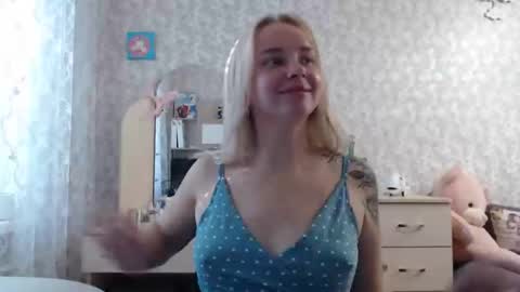 leggywily25 online show from 09/29/25, 11:15