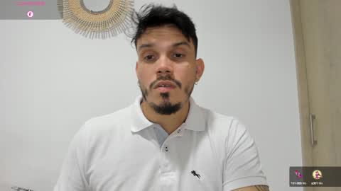 Snapshot of legolas_15 chatting on 12/29/24, 08:58 Alejandro online show from 12/29/24, 08:58