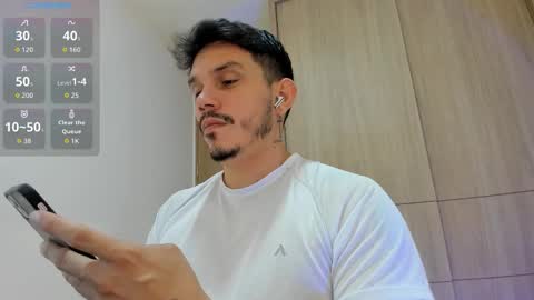 Snapshot of legolas_15 chatting on 11/02/25, 06:27 Alejandro online show from 11/02/25, 06:27