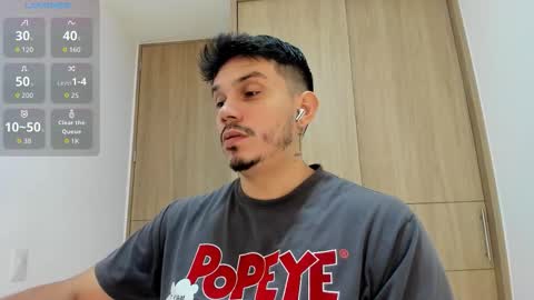 Snapshot of legolas_15 chatting on 11/07/25, 01:33 Alejandro online show from 11/07/25, 01:33