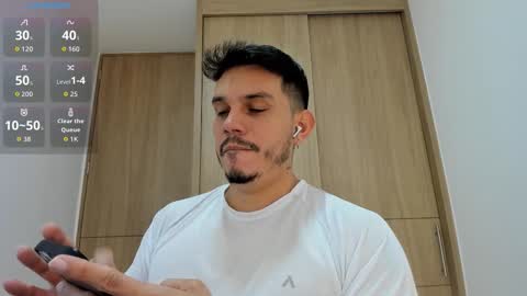 Snapshot of legolas_15 chatting on 11/08/25, 09:57 Alejandro online show from 11/08/25, 09:57