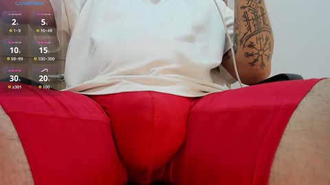 Snapshot of legolas_15 chatting on 11/09/25, 11:14 Alejandro online show from 11/09/25, 11:14