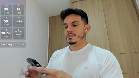 Snapshot of legolas_15 chatting on 11/10/25, 12:15 Alejandro online show from 11/10/25, 12:15