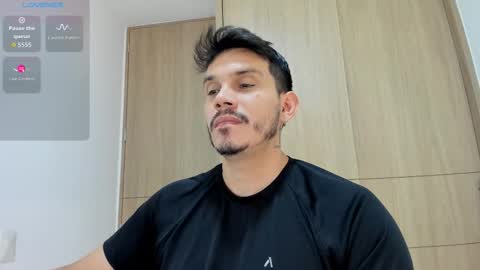 Snapshot of legolas_15 chatting on 11/22/25, 06:18 Alejandro online show from 11/22/25, 06:18