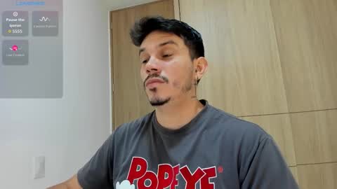 Snapshot of legolas_15 chatting on 11/25/25, 12:32 Alejandro online show from 11/25/25, 12:32