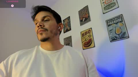 Snapshot of legolas_15 chatting on 02/01/26, 05:06 Alejandro online show from 02/01/26, 05:06