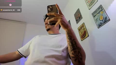 Snapshot of legolas_15 chatting on 02/02/26, 11:36 Alejandro online show from 02/02/26, 11:36