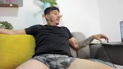 Snapshot of legolas_15 chatting on 02/10/26, 03:16 Alejandro online show from 02/10/26, 03:16