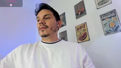 Snapshot of legolas_15 chatting on 02/22/26, 03:21 Alejandro online show from 02/22/26, 03:21