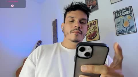 Snapshot of legolas_15 chatting on 02/23/26, 11:46 Alejandro online show from 02/23/26, 11:46