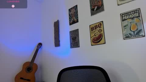 Snapshot of legolas_15 chatting on 02/24/26, 11:52 Alejandro online show from 02/24/26, 11:52