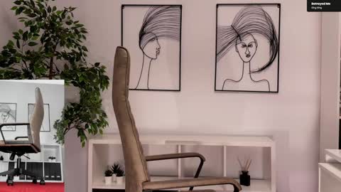 Elle  online show from 12/04/25, 02:26