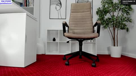 Elle  online show from 03/30/26, 09:21