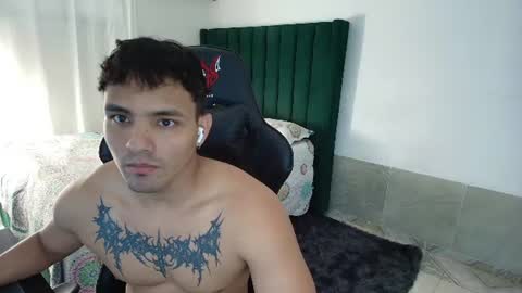 Snapshot of lei_77 chatting on 07/18/26, 10:02 Lei online show from 07/18/26, 10:02
