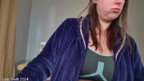 Leia Swift online show from 12/01/24, 07:36