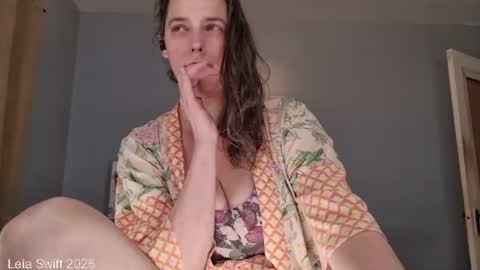 Leia Swift online show from 08/01/26, 04:39