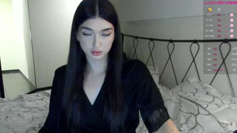 Leila online show from 12/27/24, 06:20