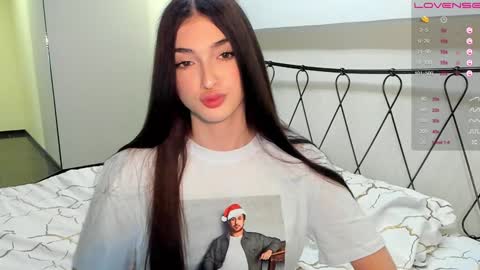 Leila online show from 01/27/25, 11:22