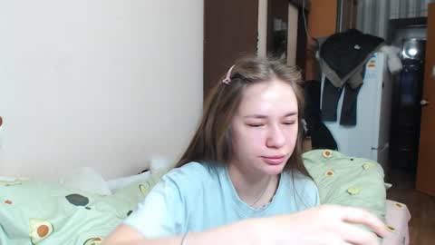 leila_bambi online show from 12/31/24, 04:38