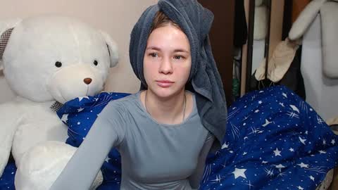 leila_bambi online show from 01/29/25, 03:12