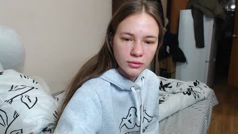 leila_bambi_ online show from 12/25/24, 09:11