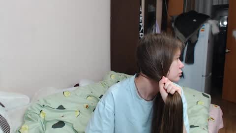 leila_bambi_ online show from 12/30/24, 10:01