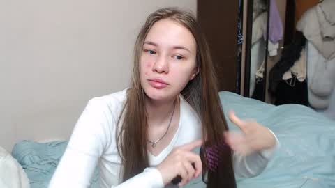 leila_bambi_ online show from 02/05/25, 08:43