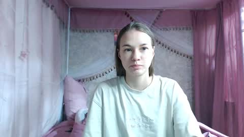 leila_bambi_ online show from 11/27/25, 06:21