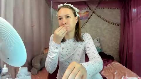 leila_bambi_ online show from 06/28/26, 03:07