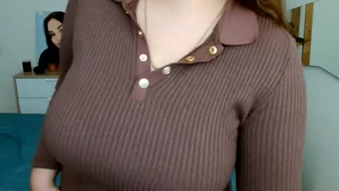 Leila online show from 05/24/26, 05:23