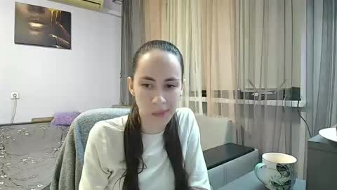 Leila online show from 10/27/25, 06:45