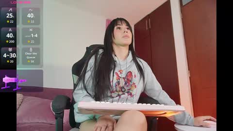 Leila online show from 07/20/26, 12:18