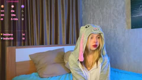 Snapshot of leiladwight chatting on 12/09/24, 04:12 Leila online show from 12/09/24, 04:12