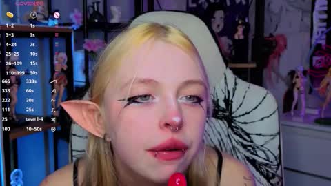 Snapshot of leiladwight chatting on 10/05/25, 04:05 Leila online show from 10/05/25, 04:05