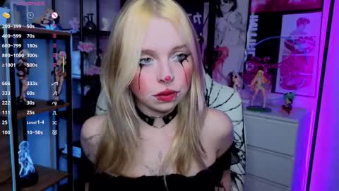 Snapshot of leiladwight chatting on 10/07/25, 06:16 Leila online show from 10/07/25, 06:16