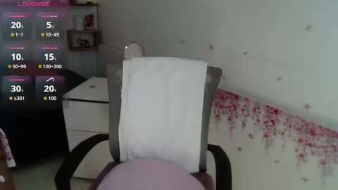 leilaebony_ online show from 09/19/25, 12:39