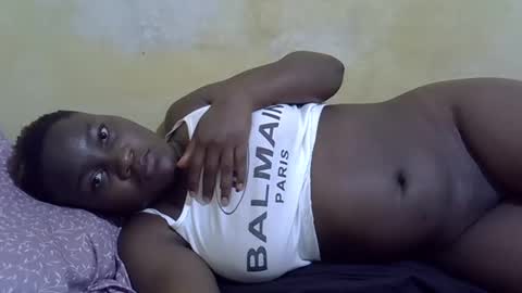 leilah_cute19 online show from 04/05/26, 12:41