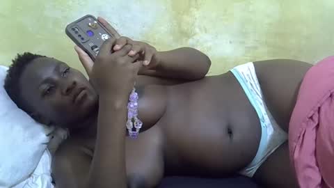 leilah_cute19 online show from 04/20/26, 06:53