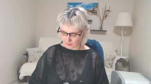 Leila Kinky online show from 02/12/25, 12:22