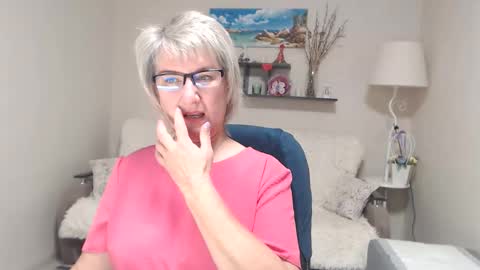 Leila Kinky online show from 10/17/25, 05:43