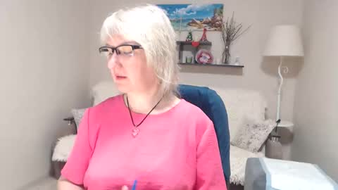 Snapshot of leilamays chatting on 05/06/26, 02:51 Leila Kinky online show from 05/06/26, 02:51